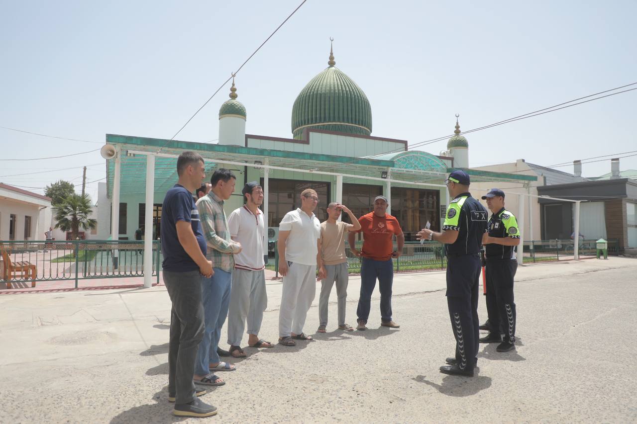 Termizda masjidlar atrofida harakat xavfsizligi ta’minlanmoqda.