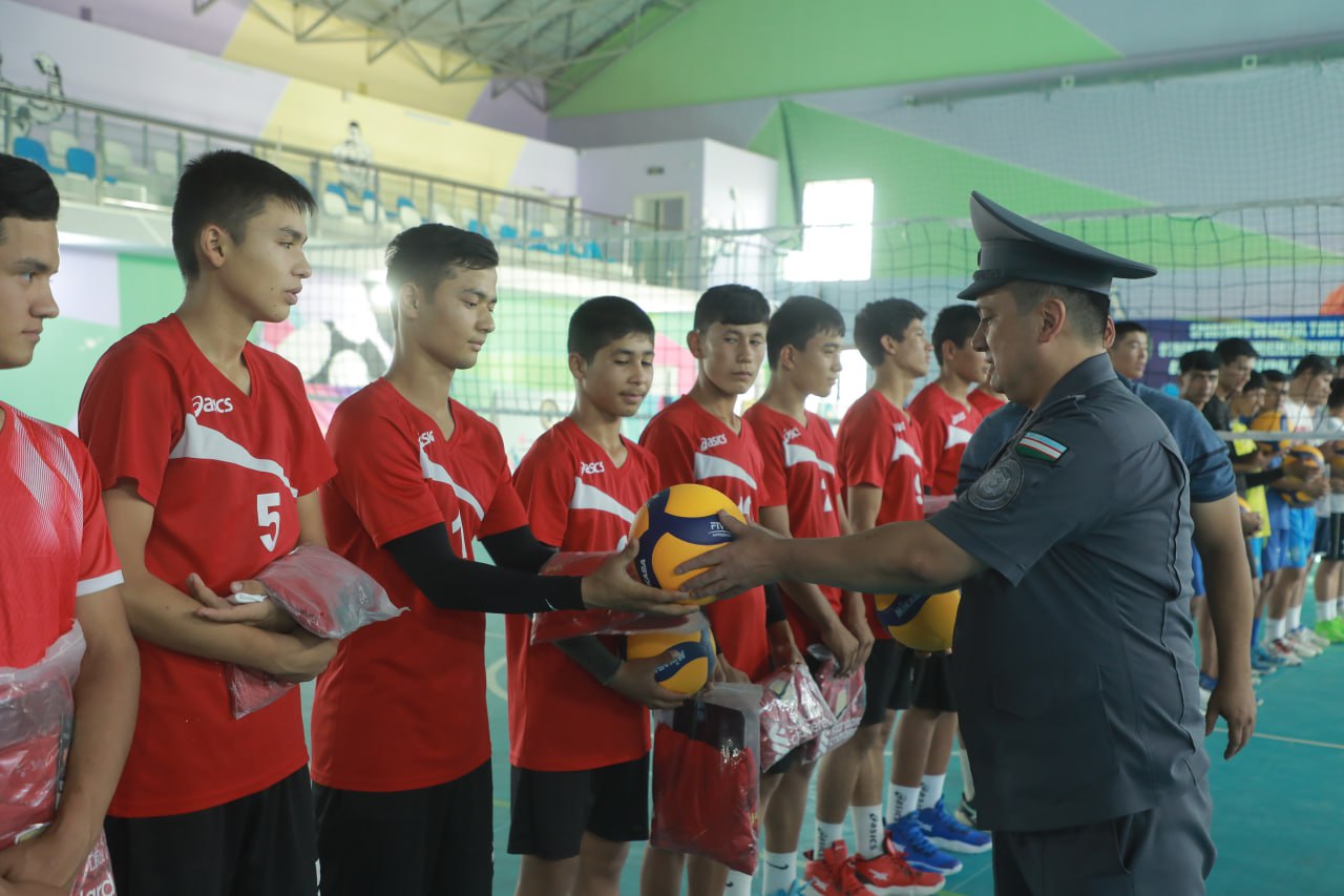 IIV ishchi guruhi sportning voleybol turi bo‘yicha viloyatda amalga oshirilayotgan ishlar …