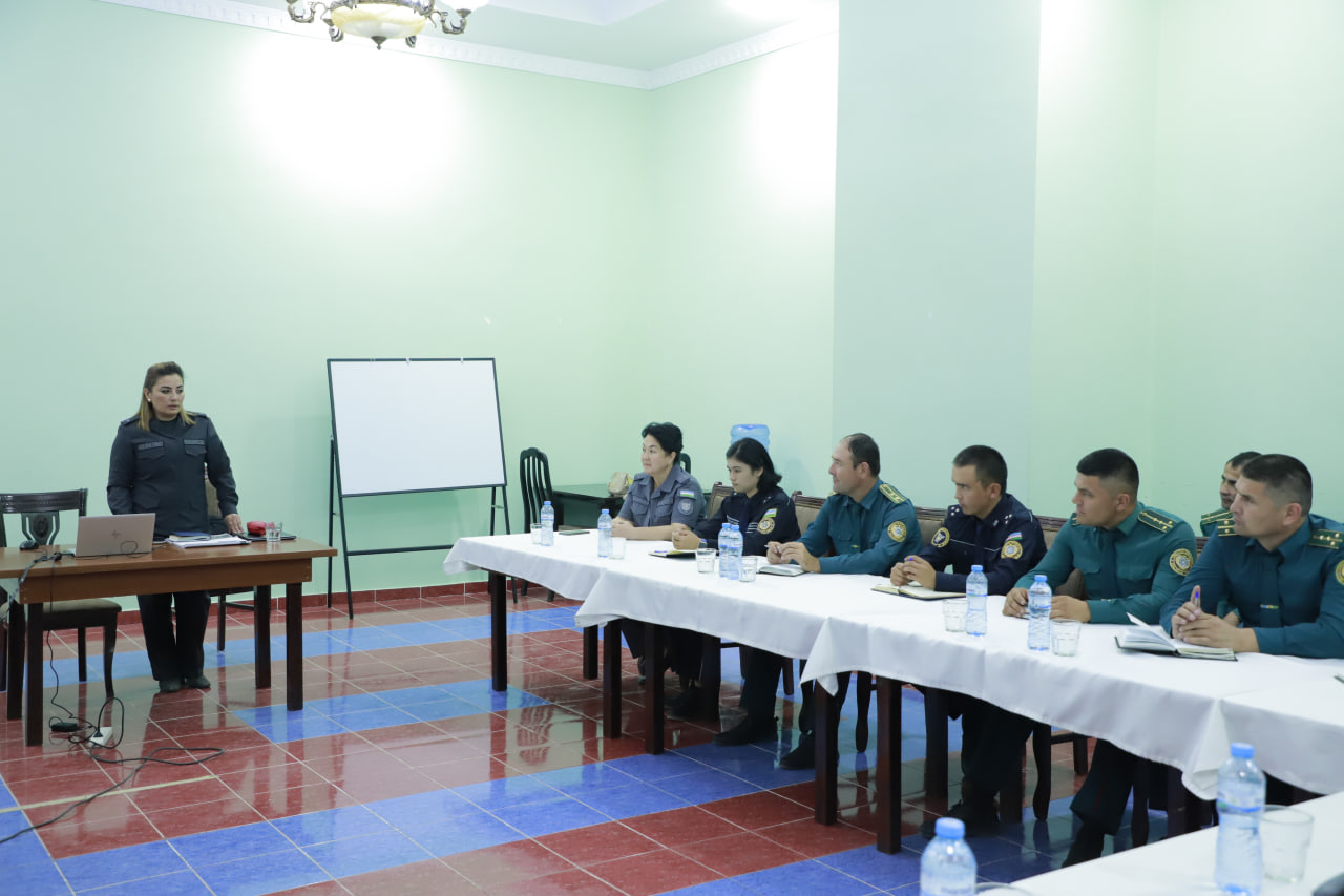 Сурхондарё вилояти ИИО ҳодимлари иштирокида навбатдаги амалий семинар-машғулоти ўтказилди.