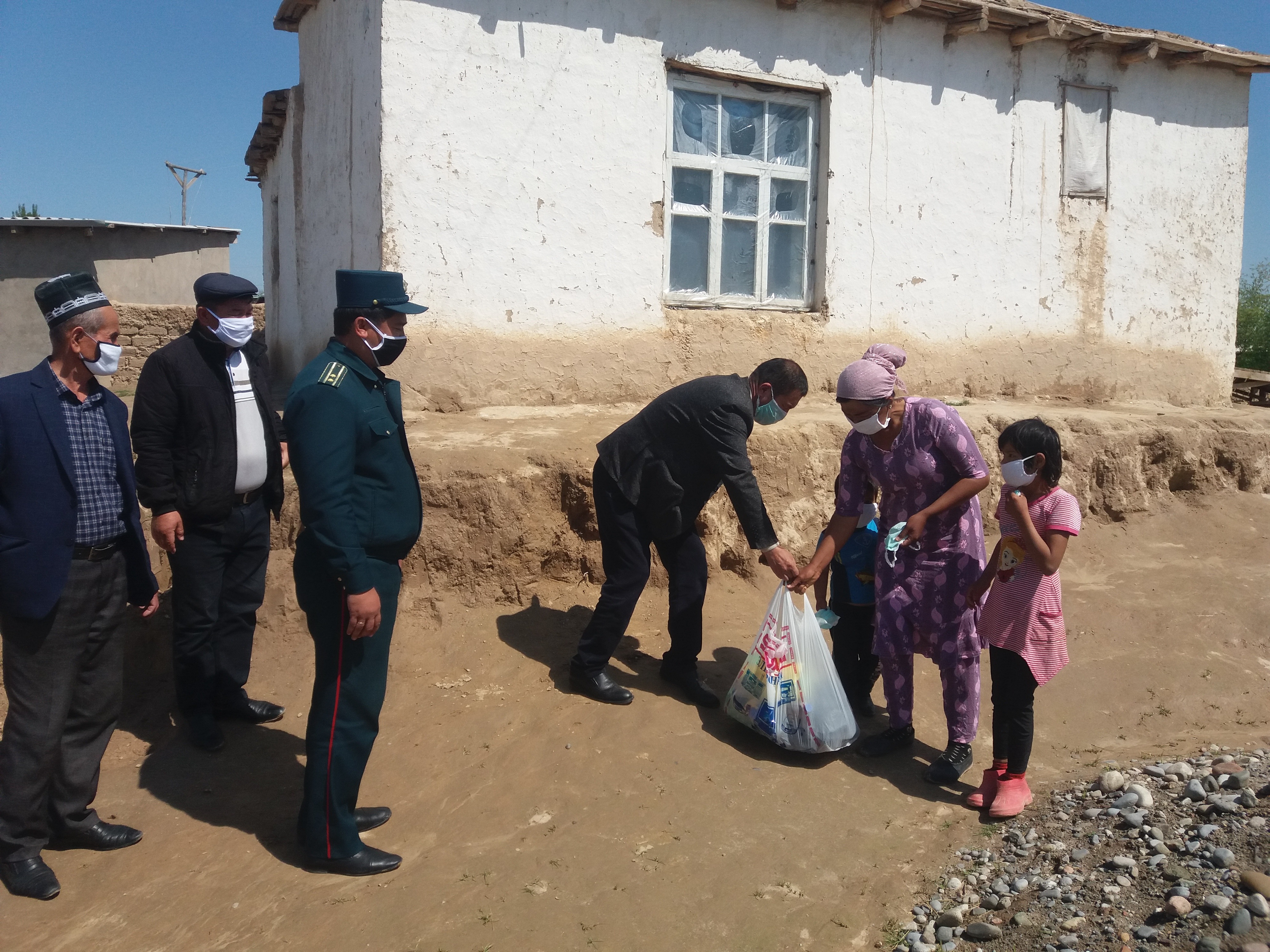 Karantin: ezgulik otryadi Sho'rchi tumanida